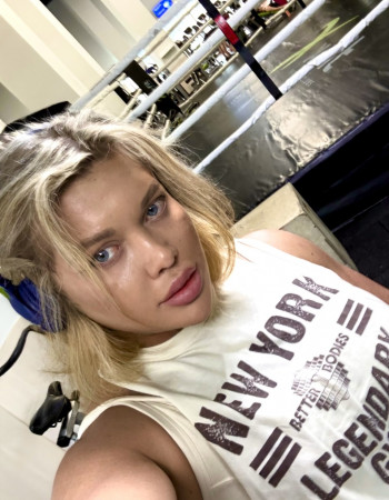 Частная массажистка Саша 